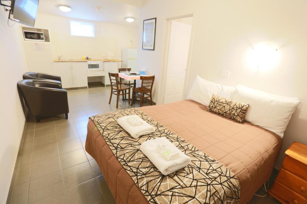 The Esplanade 3*