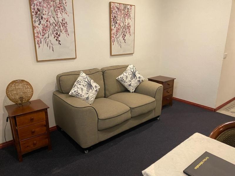 The Esplanade Motel 3*