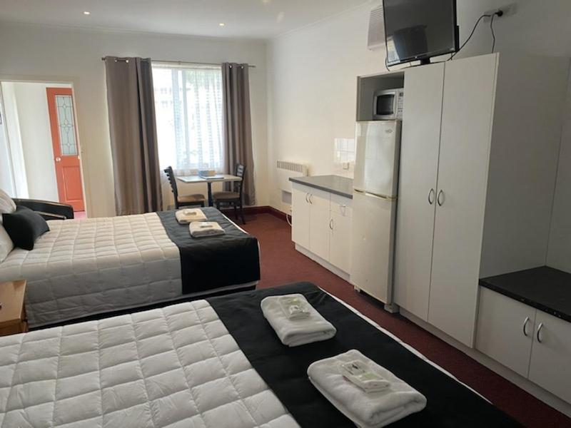 The Esplanade 3*