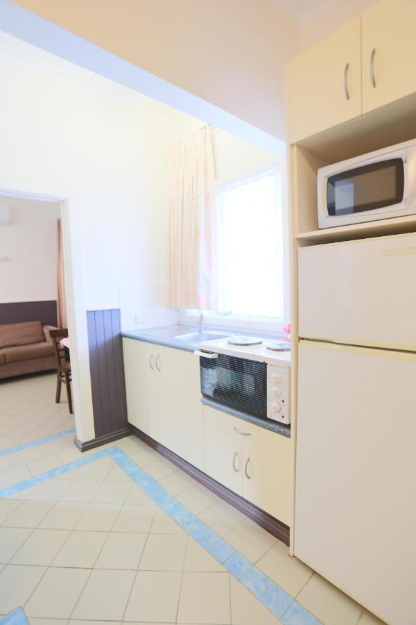 Motel The Esplanade 3*