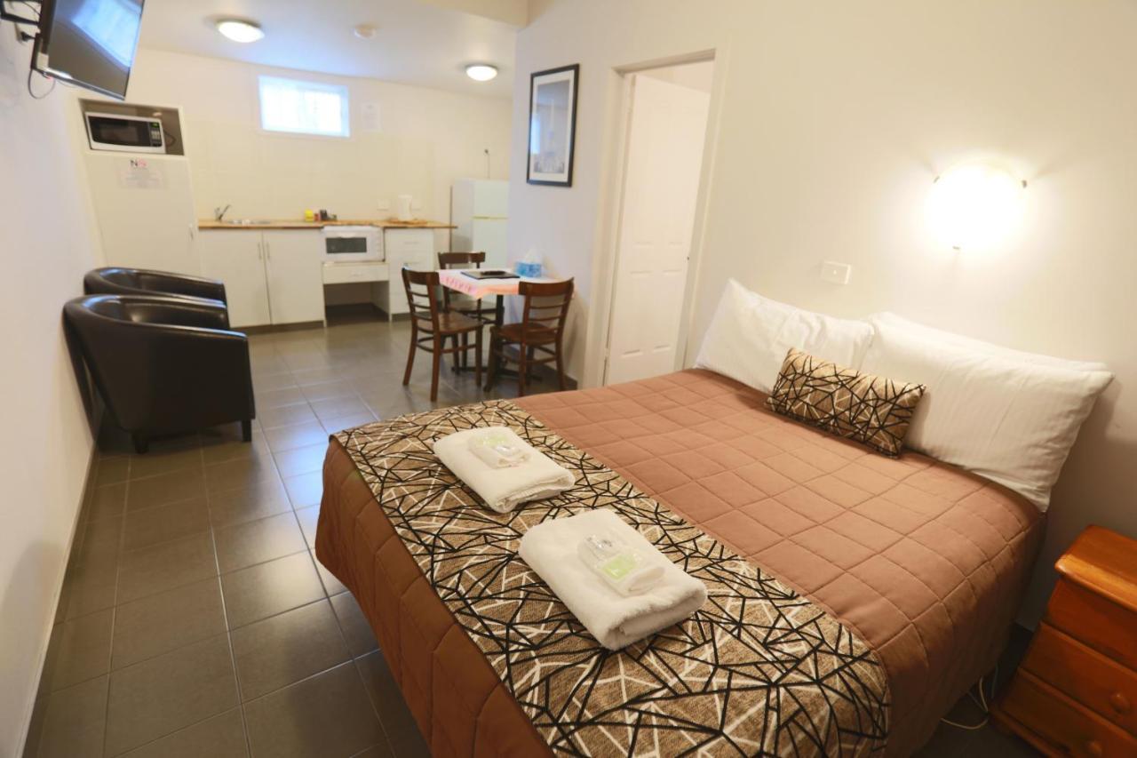 The Esplanade 3*
